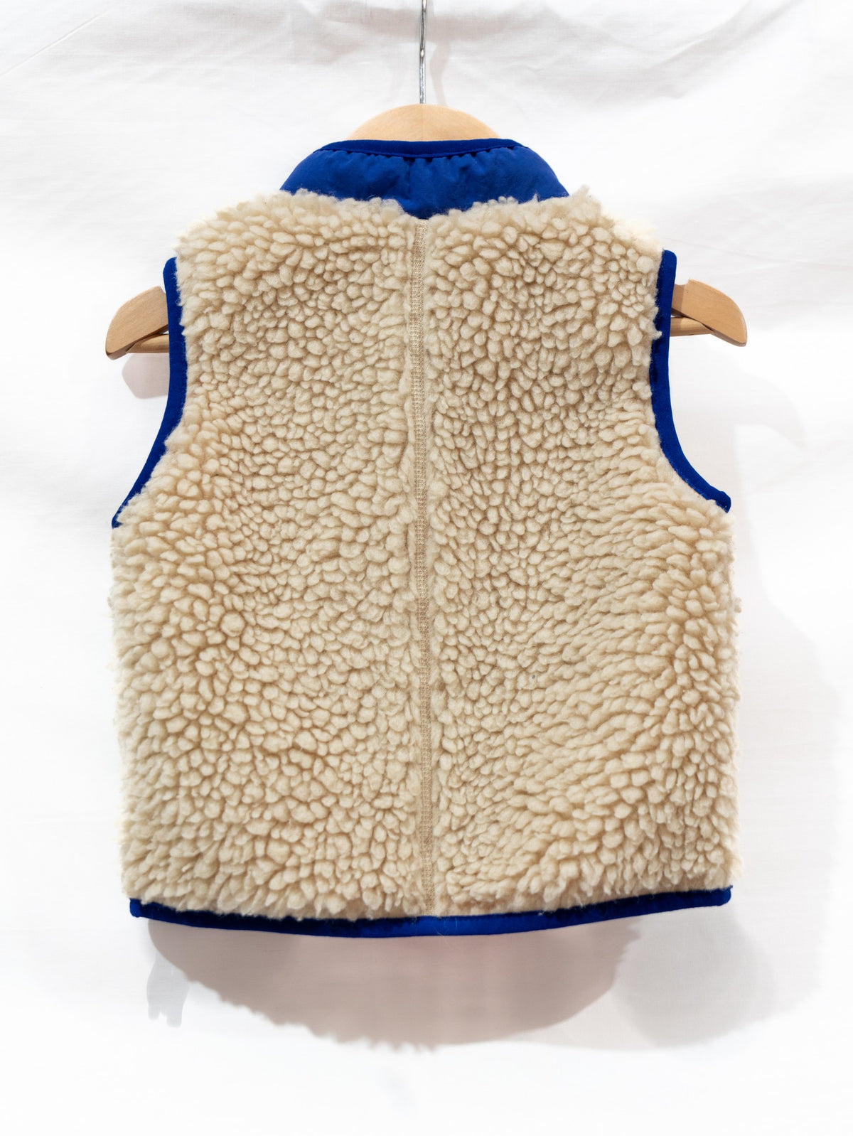 Cream & Blue Fleece Vest — garment photograph 3