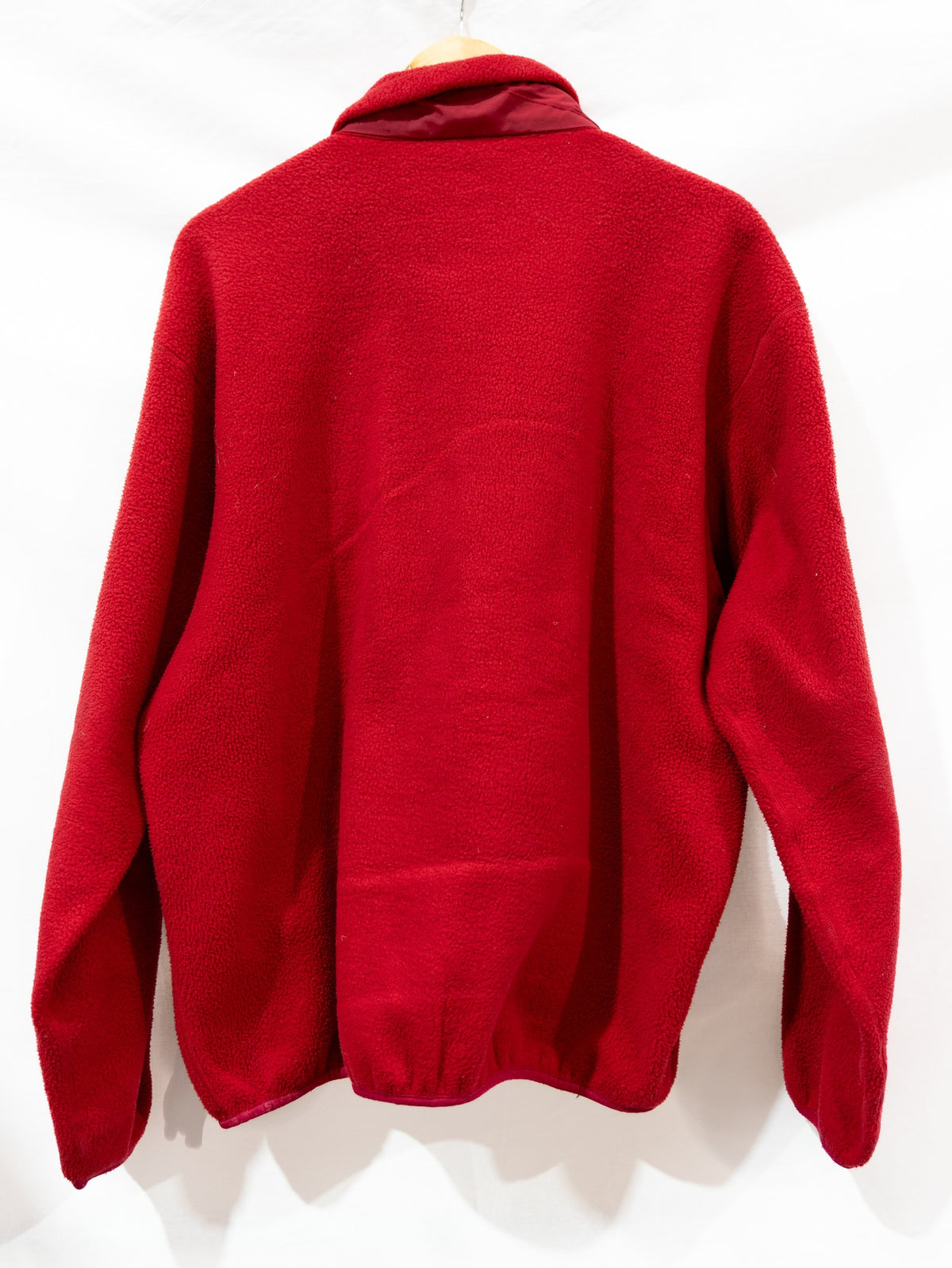 Red Full-Zip Fleece — garment photograph 3