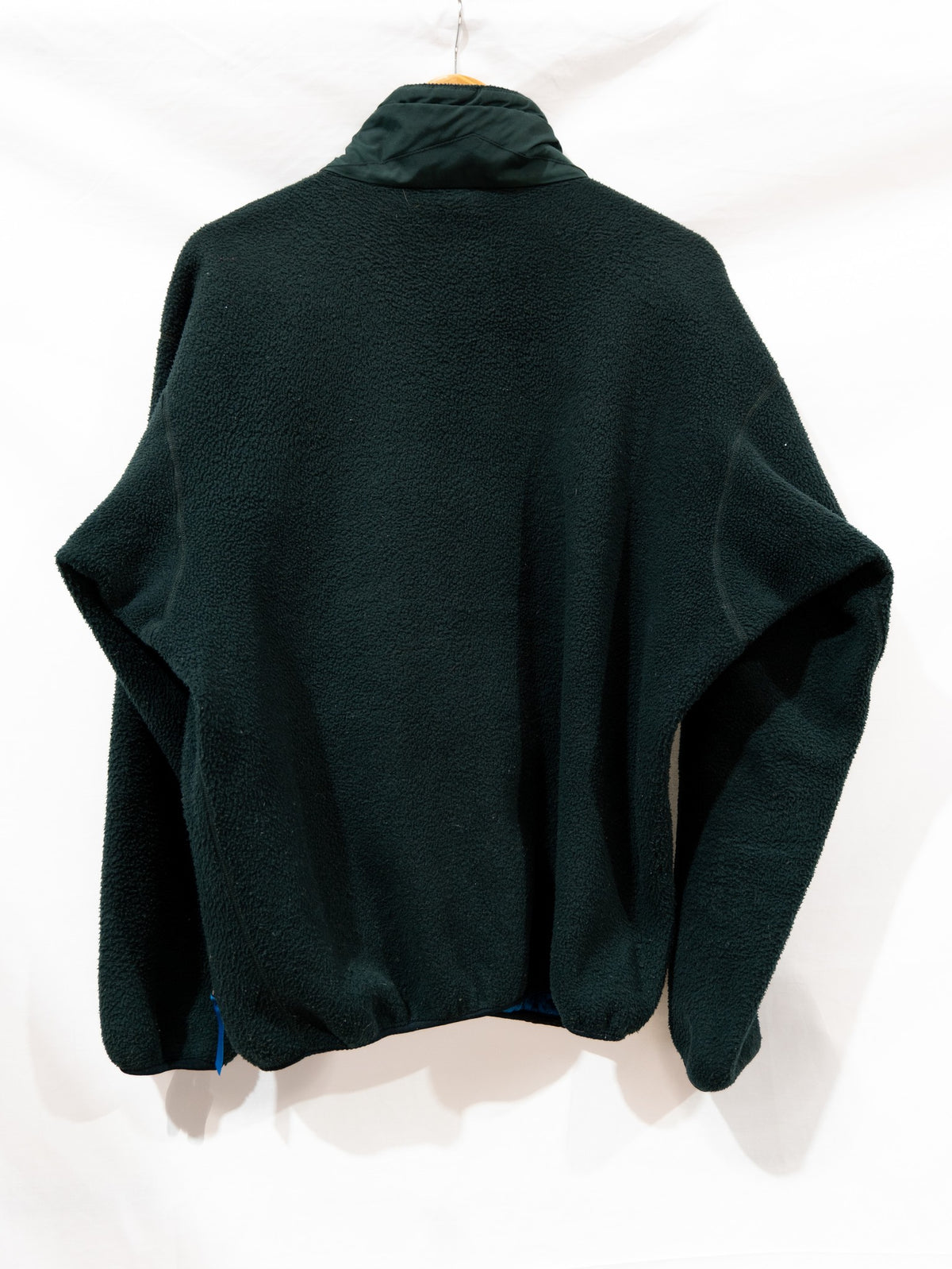 Dark Green Full-Zip Fleece — garment photograph 3