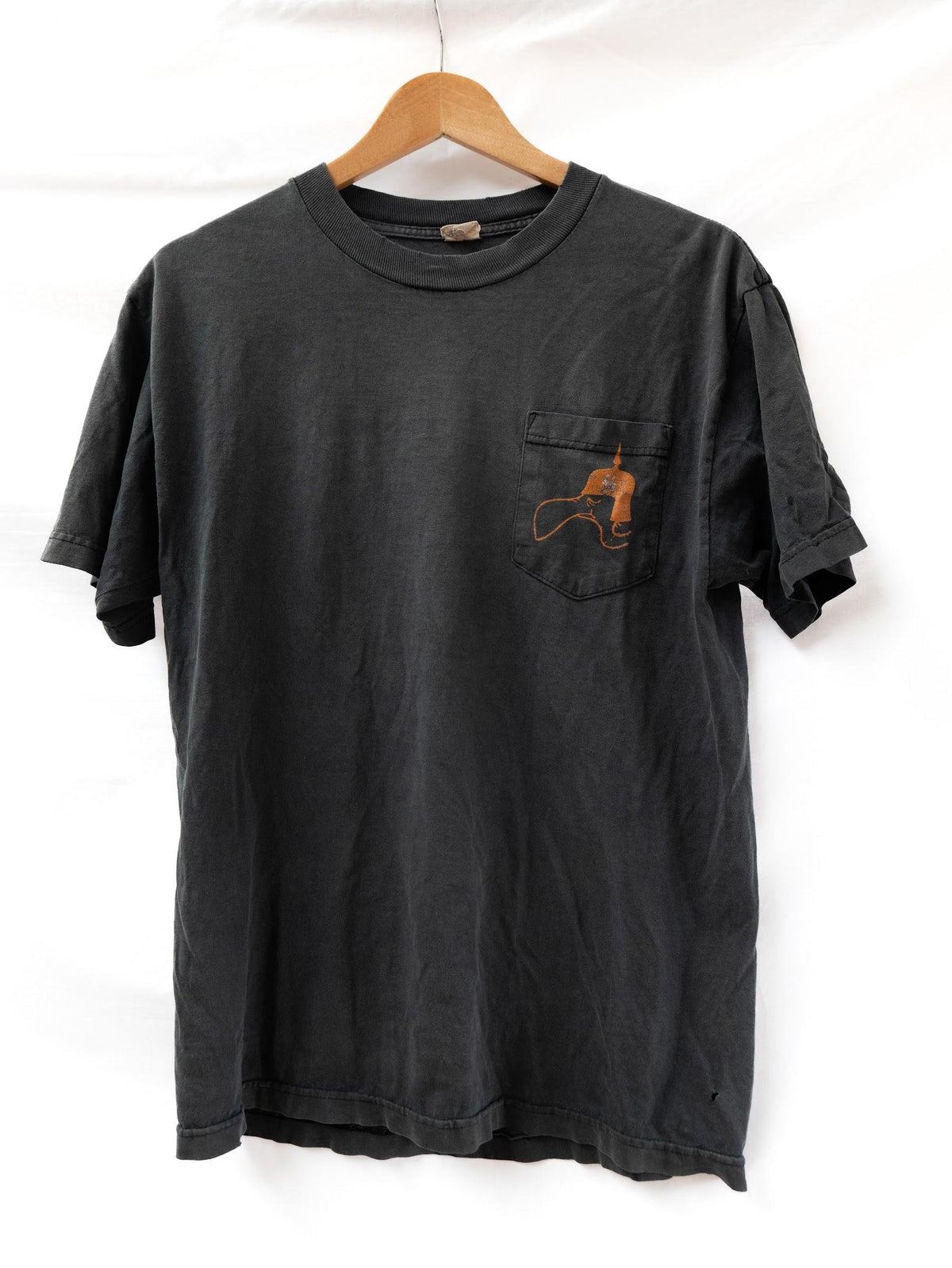 Faded Black Pocket Graphic T-Shirt — garment photograph 2