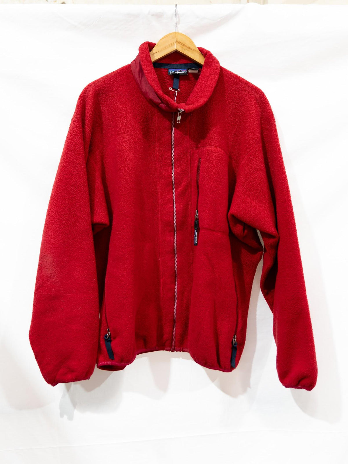 Red Full-Zip Fleece — garment photograph 1