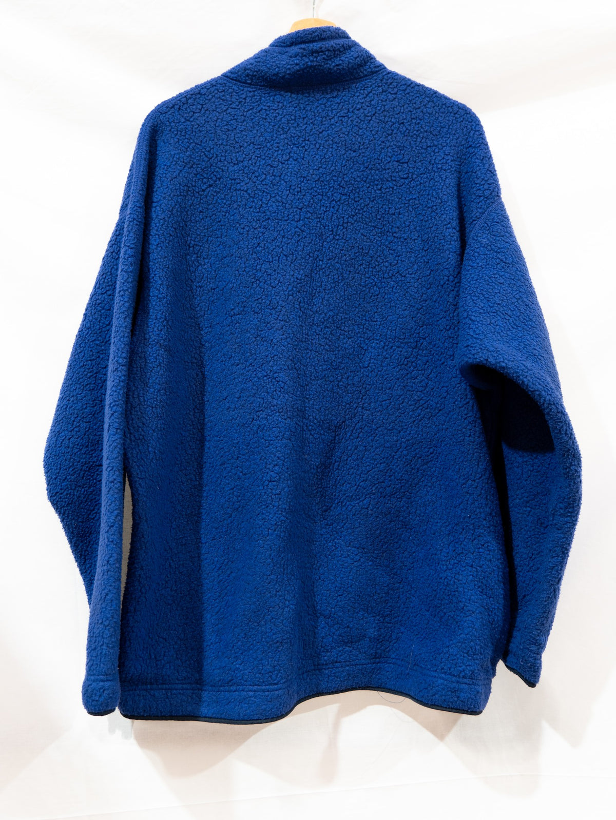Blue Textured Zip Fleece — garment photograph 3