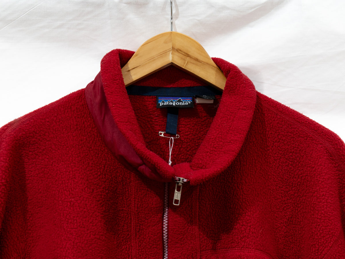 Red Full-Zip Fleece — garment photograph 2